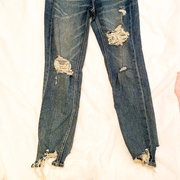 SOLD! American Eagle Stretch jeans - Picture 2 of 4